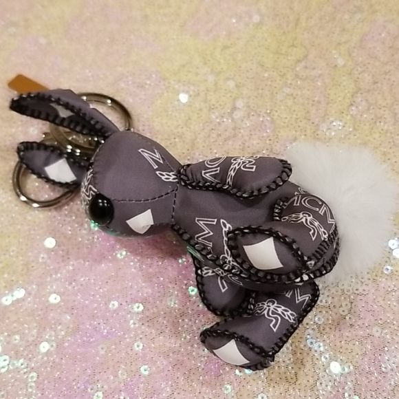 MCM Rabbit Keychain - Picture 7 of 11